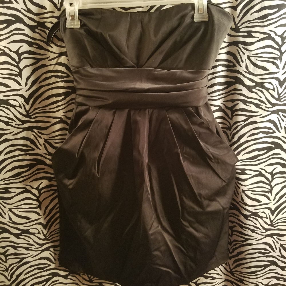 Women's Strapless Dress - Picture 3 of 7